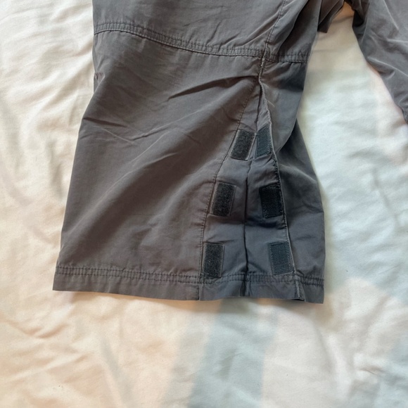 Gray cargo short and pants with multi pockets - Picture 5 of 8